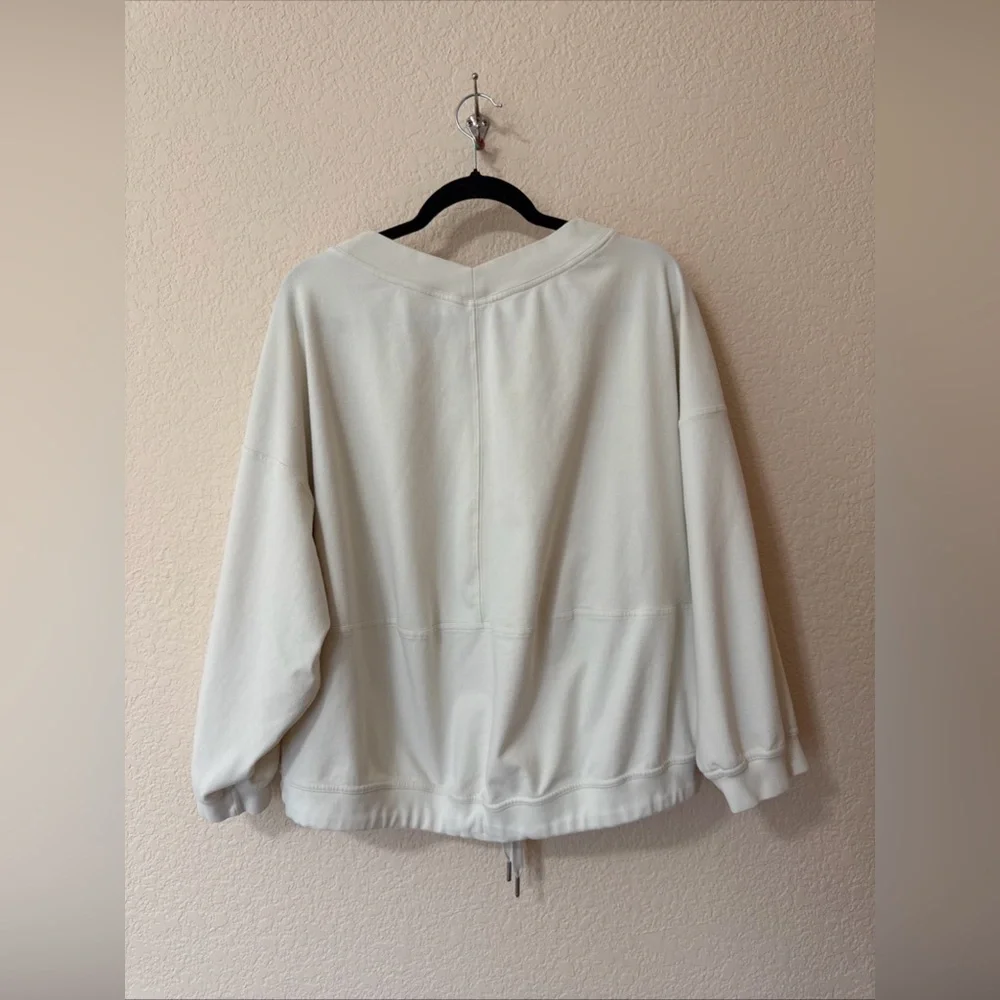 Lululemon Dare The Day Pullover‎ Soft Cropped Light Ivory Sweatshirt M/L